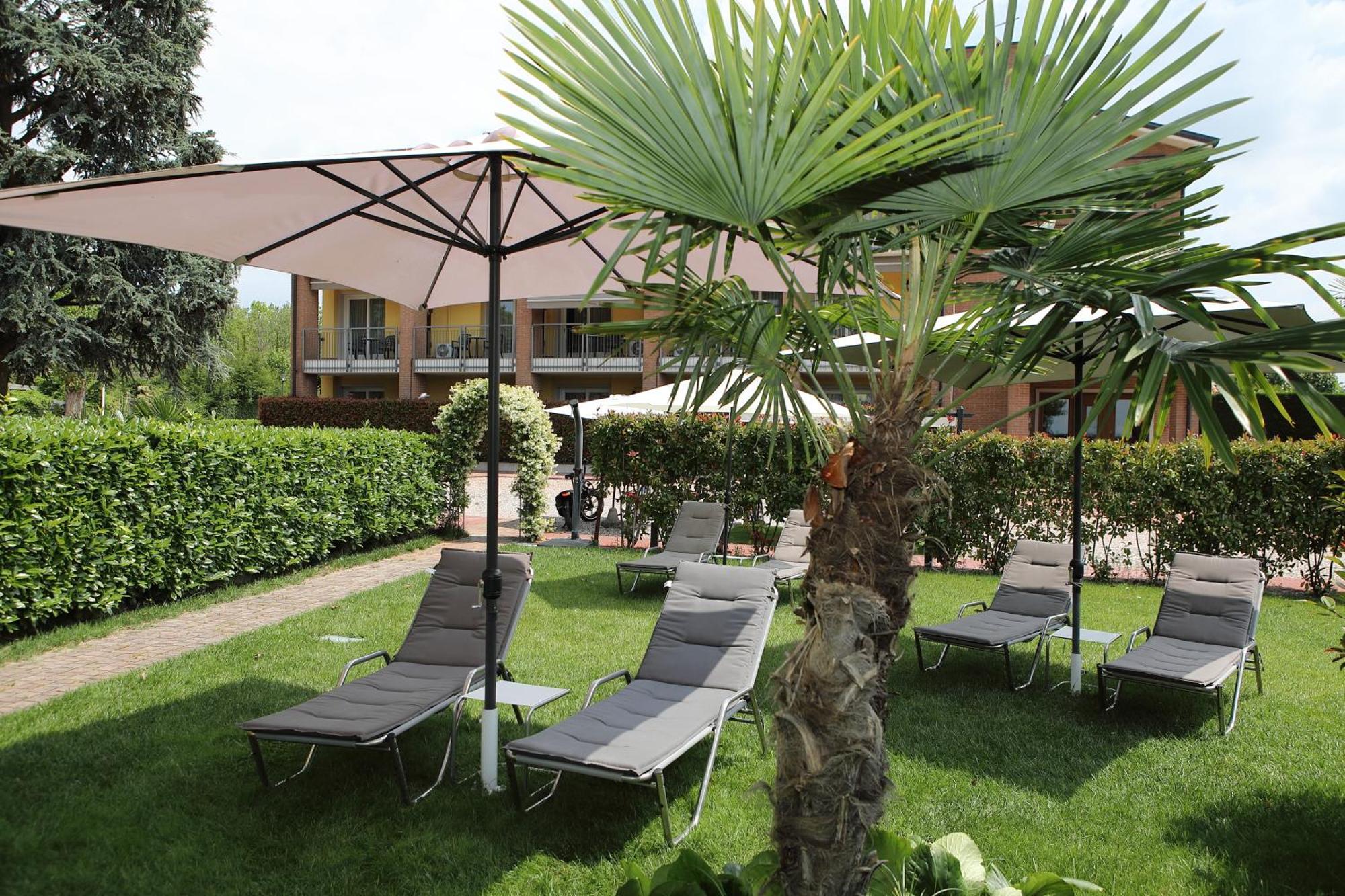 Hotel Campanello Castelnuovo del Garda Exteriör bild