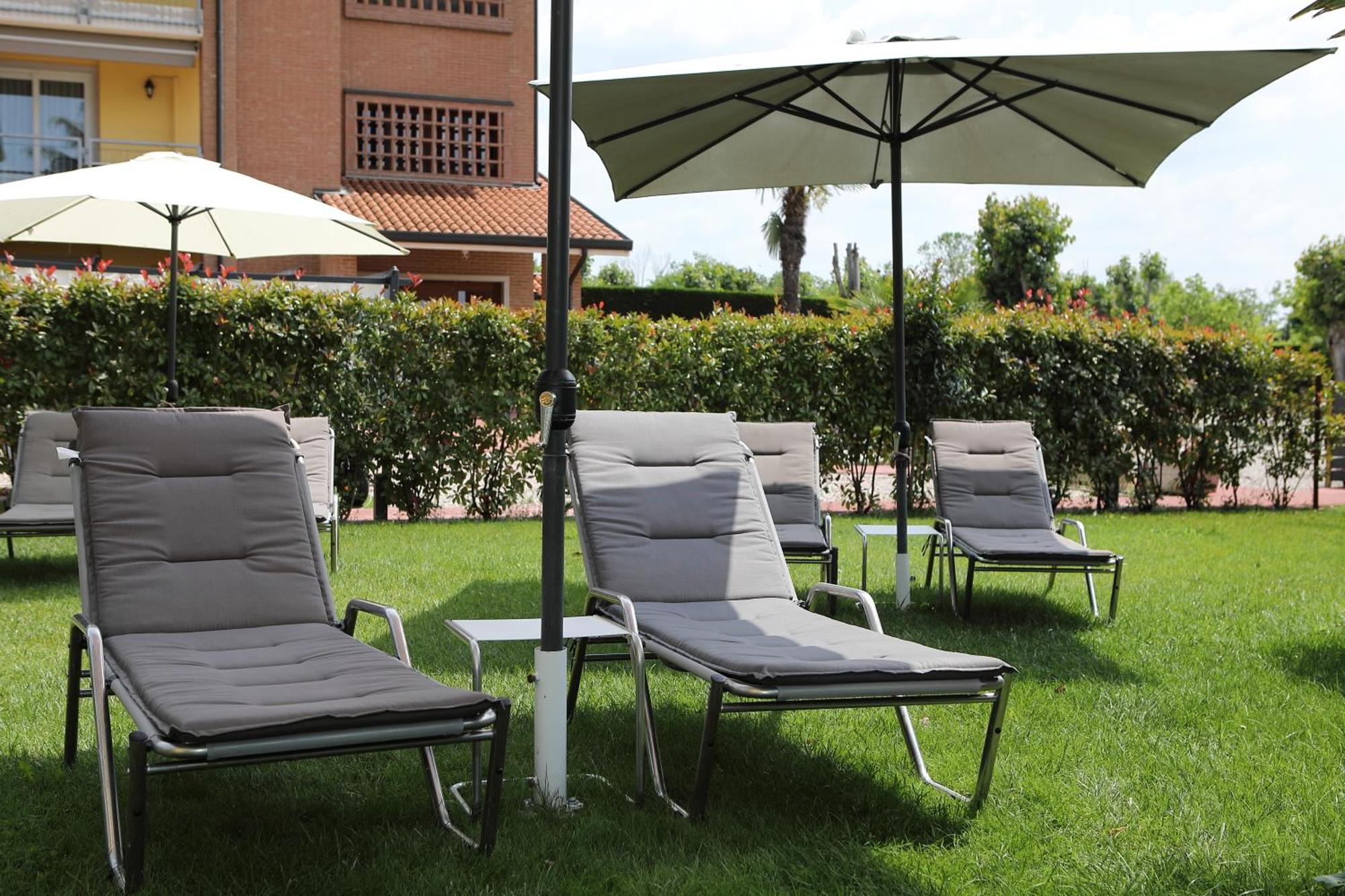Hotel Campanello Castelnuovo del Garda Exteriör bild