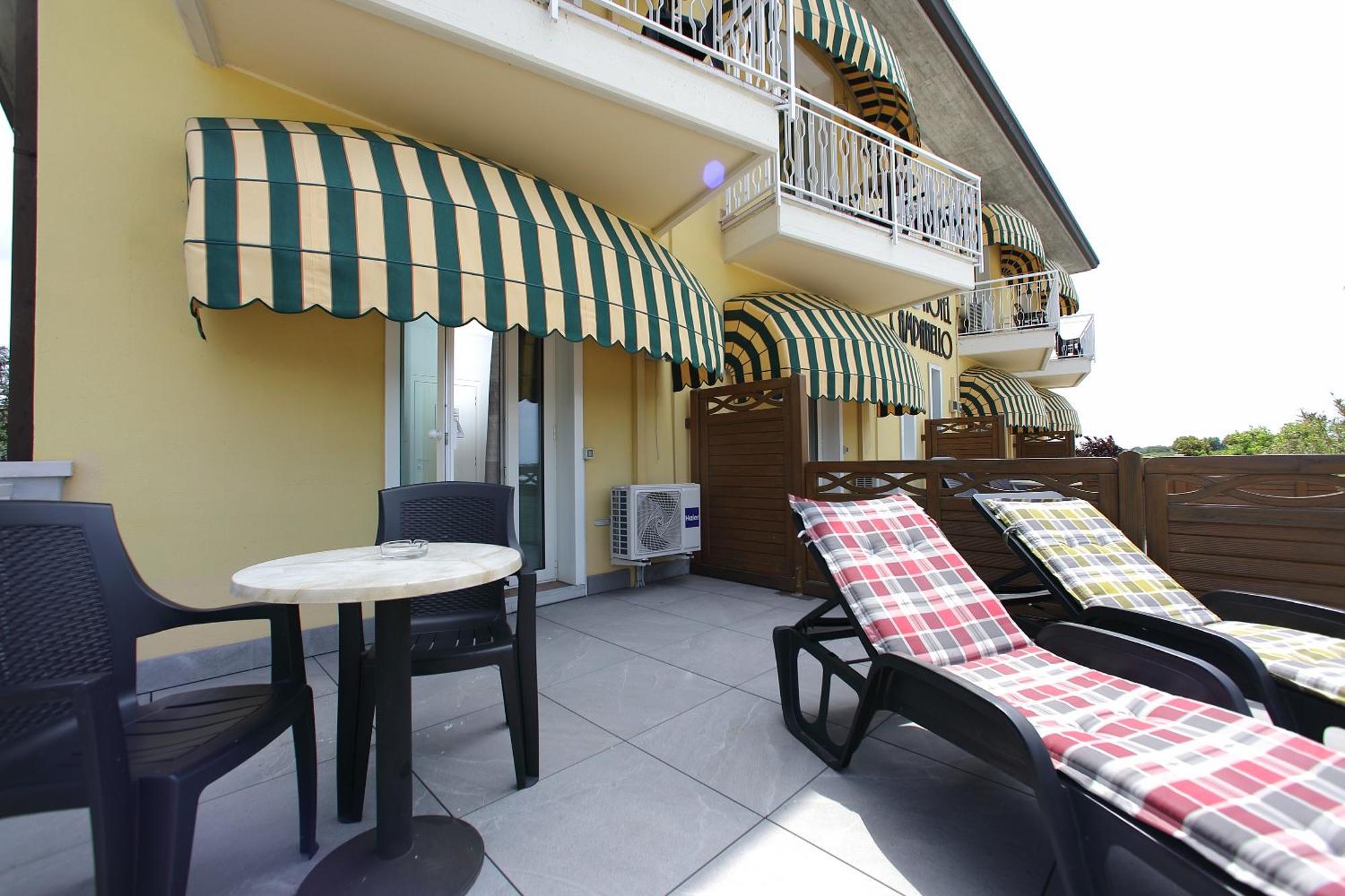Hotel Campanello Castelnuovo del Garda Exteriör bild