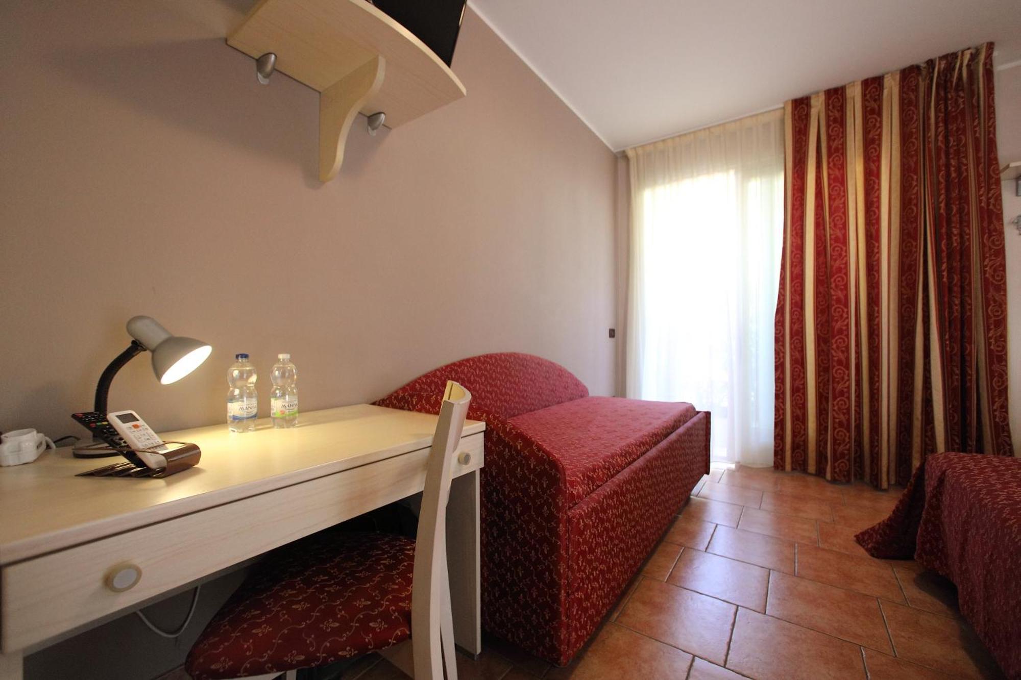 Hotel Campanello Castelnuovo del Garda Exteriör bild